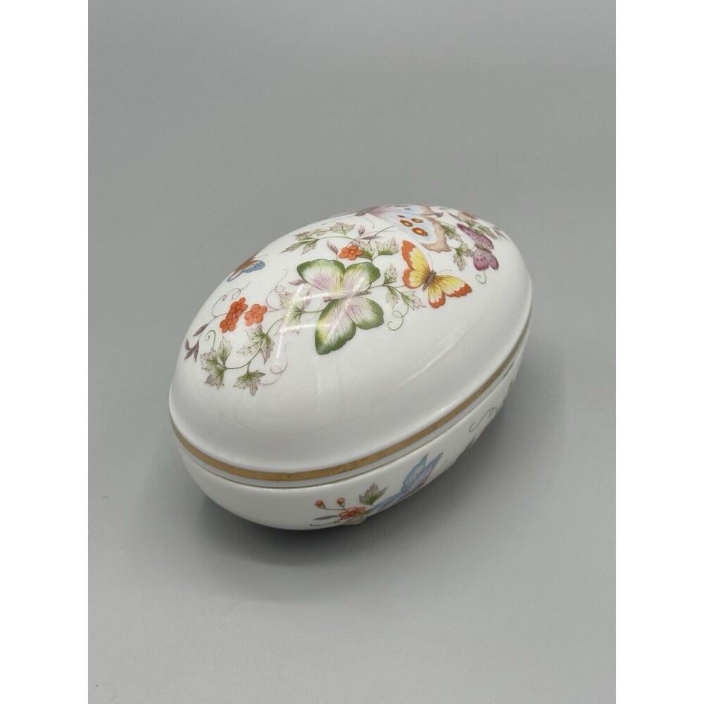 Vintage 1974 Avon Fine Porcelain Decorated Butterfly Egg Gold Colored Trim‎